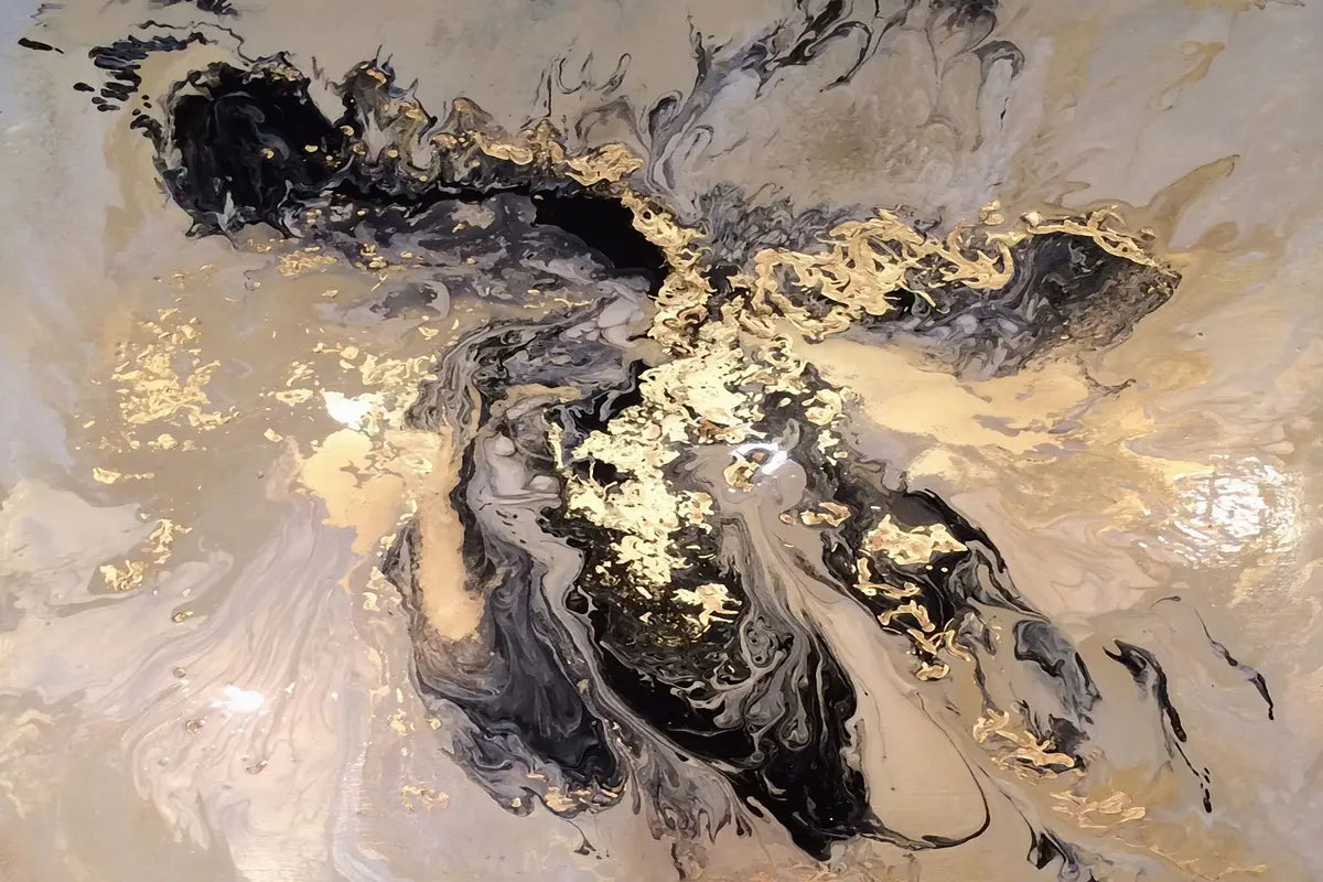 Papier peint Encre et veines dorées
