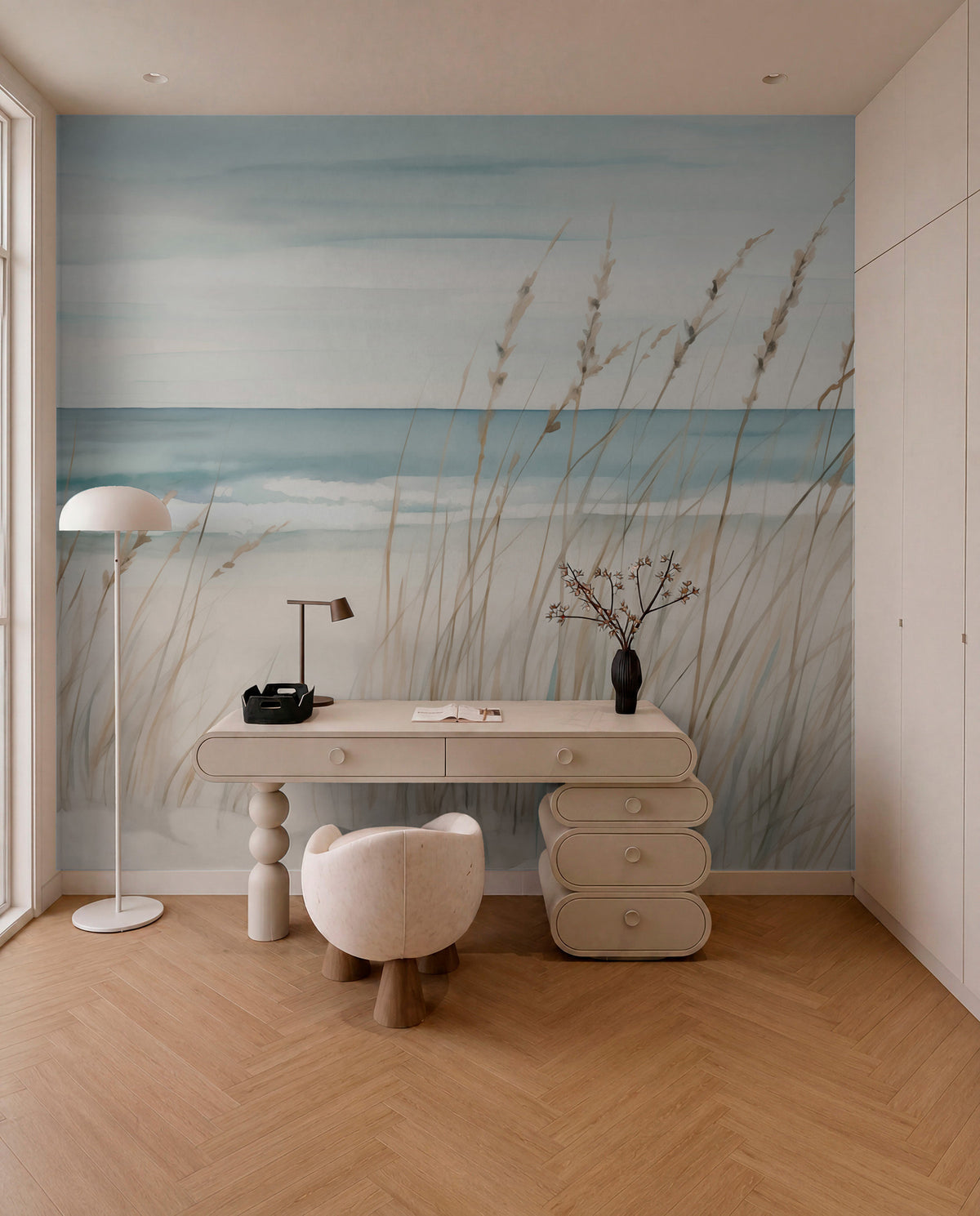 Papier peint Derrière les herbes du rivage